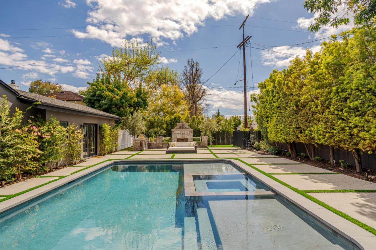 Modern Luxury House Pool Enormous Yard Ferienhaus *