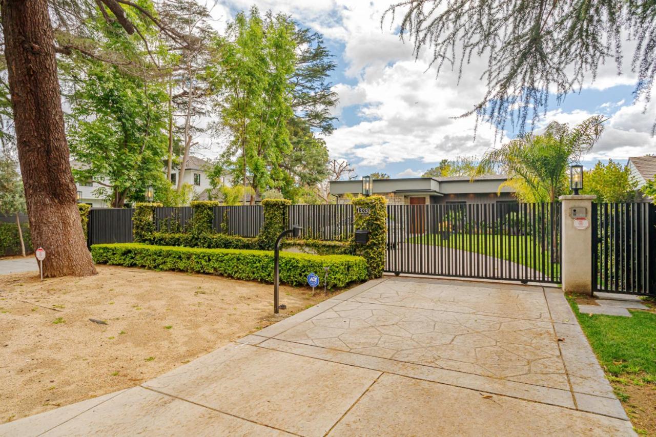 Ferienhaus Modern Luxury House Pool Enormous Yard *